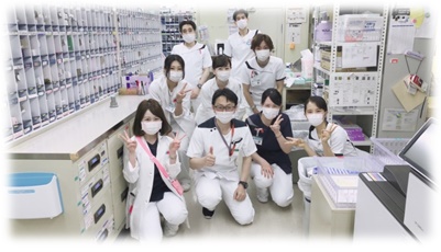 薬剤部集合写真1